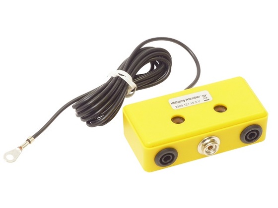 Earth connecting box, 
1x10mm snap, 2x4mm banan