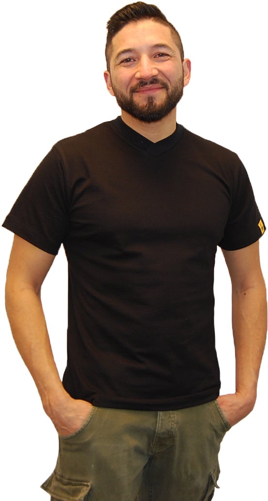Svart T-shirt V-neck Joseph 2.jpg