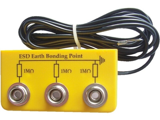 Earth connection terminal 
3x10 mm snap fastener